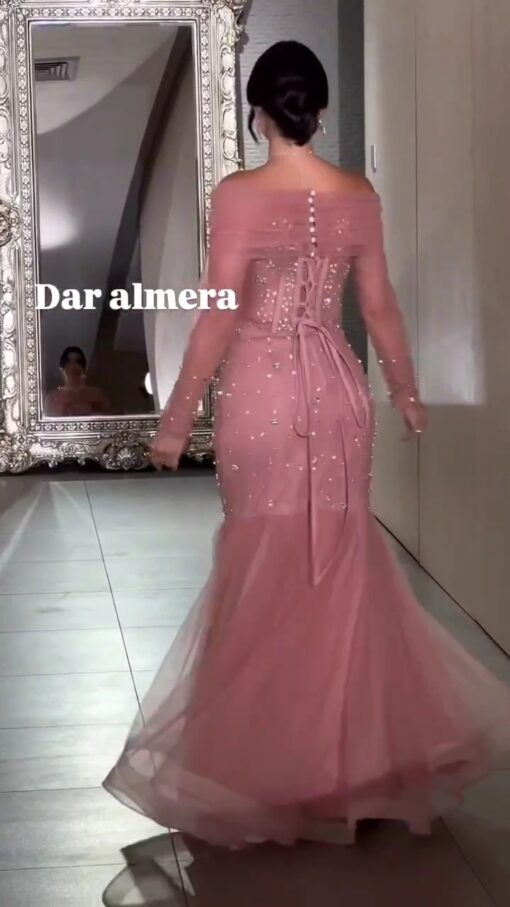⁦فستان سهرة وردي طويل⁩ - الصورة ⁦2⁩