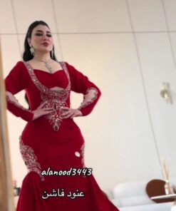 فستان سهرة لون احمر مقاس كبير