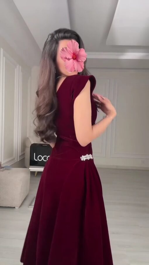 ⁦فستان سهرة شتوي جوخ⁩ - الصورة ⁦6⁩