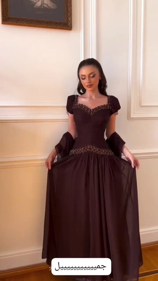 فستان سهرة بني