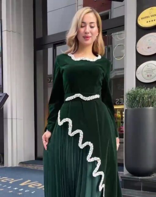 ⁦فساتين سهرة شتوي مخمل⁩ - الصورة ⁦2⁩