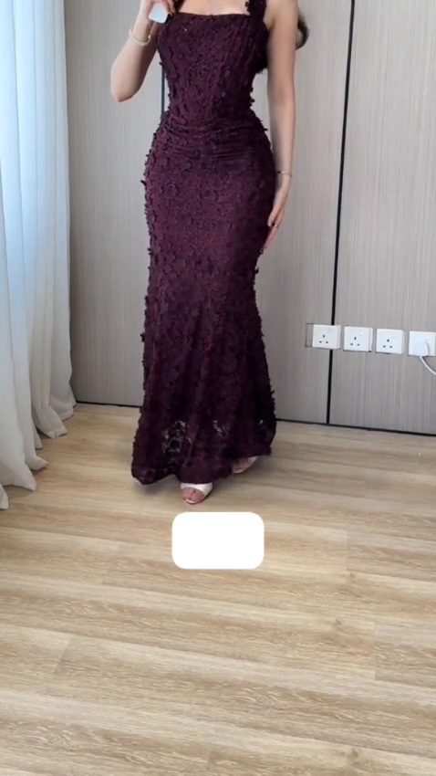 فستان سهرة لون خمري