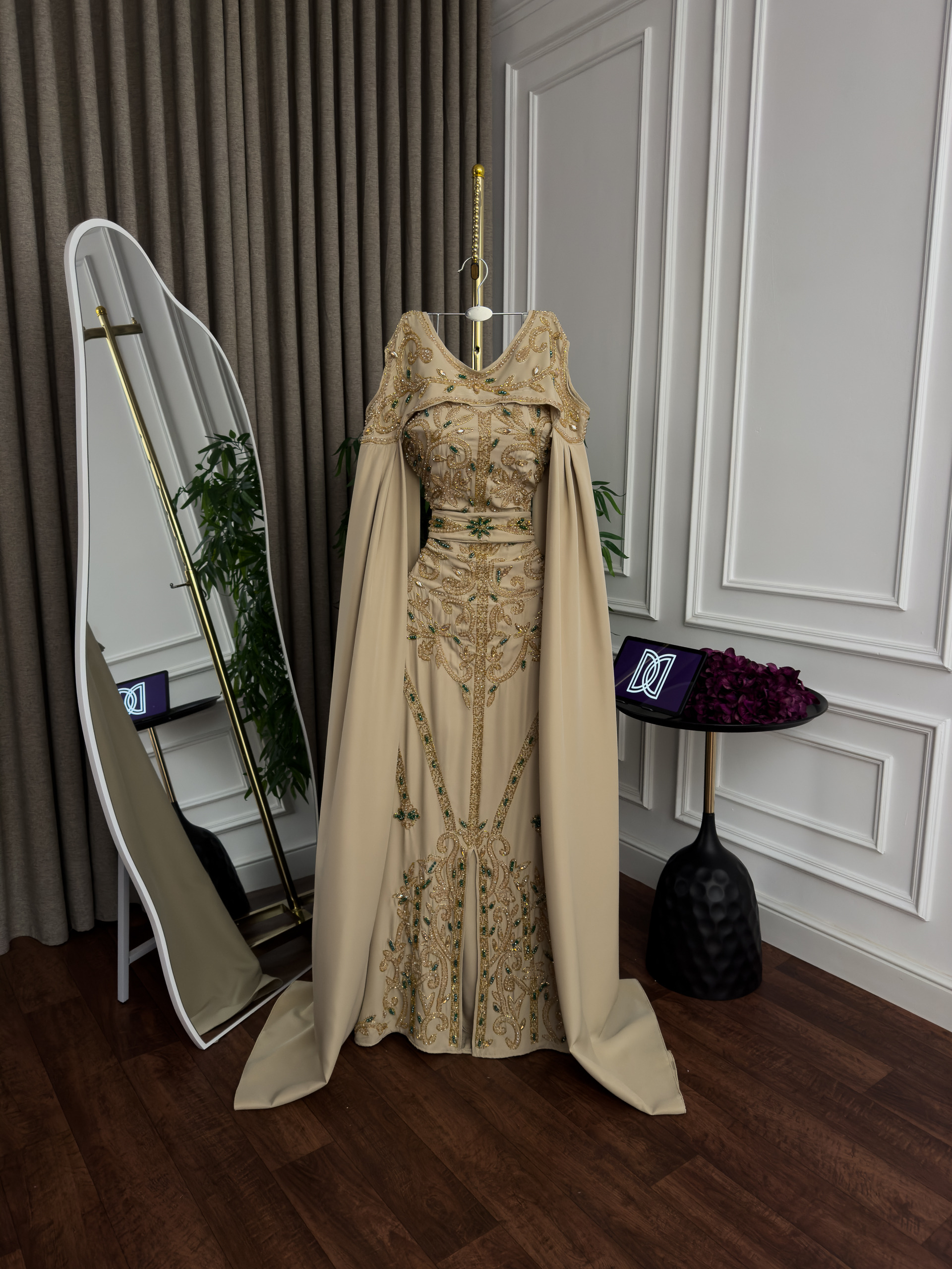 فستان سهرة لون بيج - الصورة 3