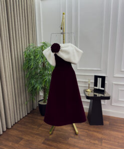 Alternative view of فستان سهرة شتوي جوخ