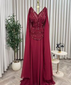 فستان سهرة طويل أسود أحمر