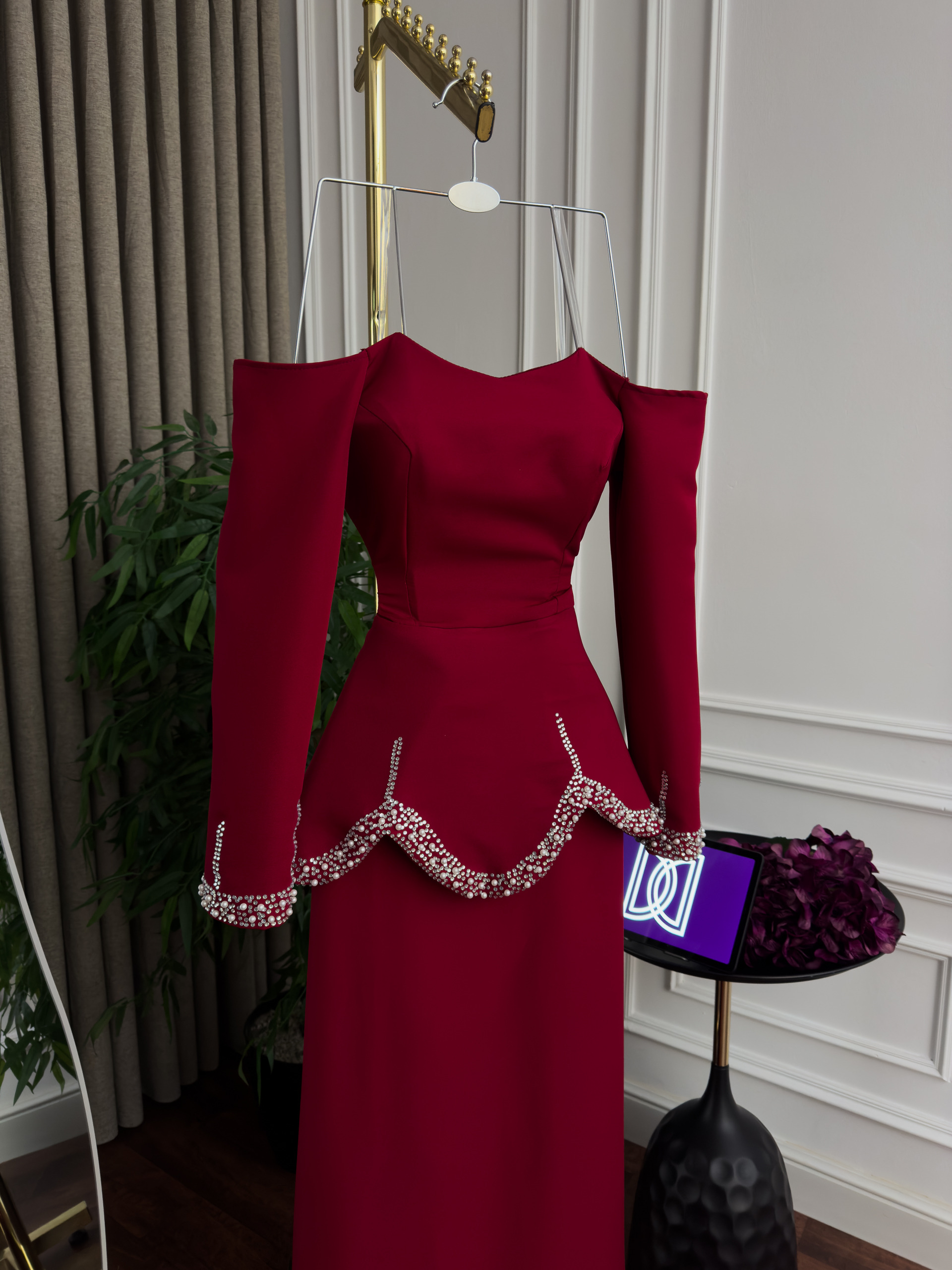 فستان سهرة لون احمر - الصورة 2