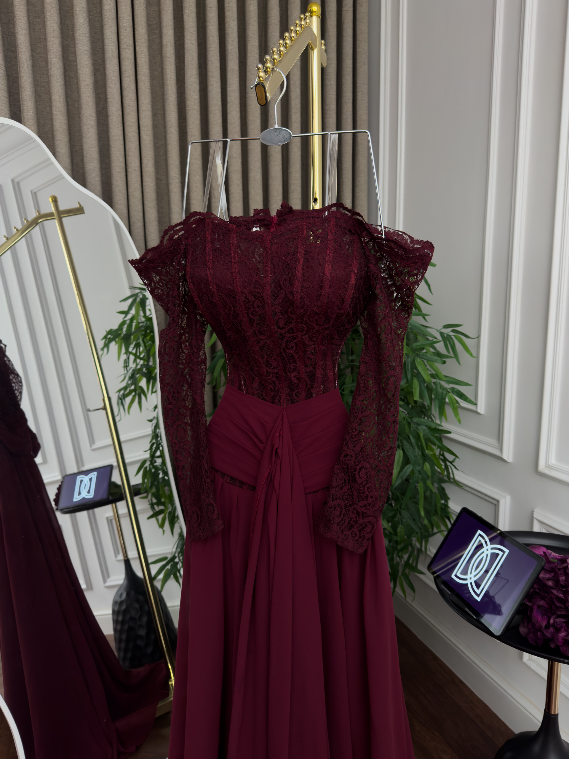 فستان سهرة طويل دانتيل - الصورة 3