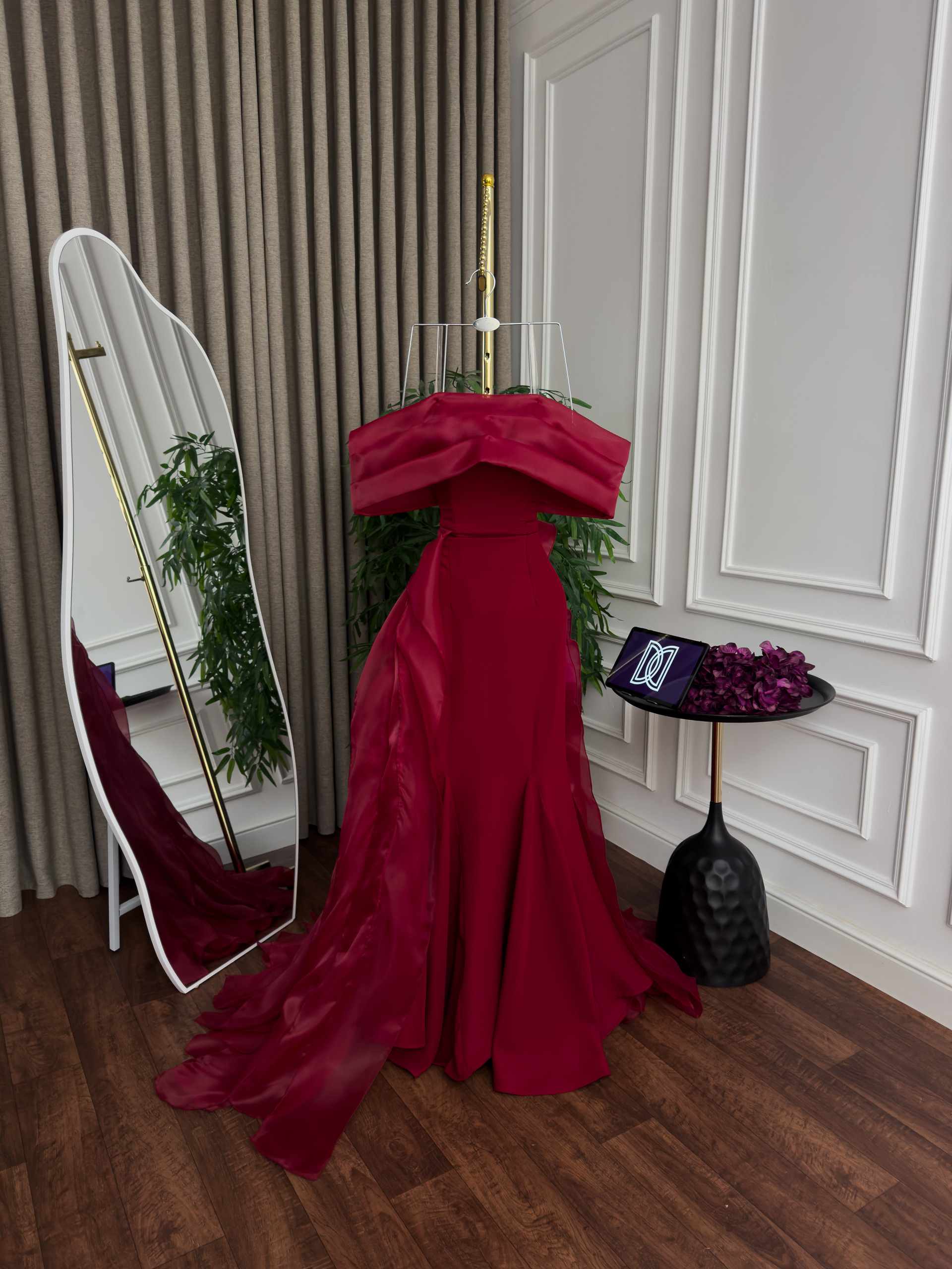 فستان سهرة لون أحمر - الصورة 3