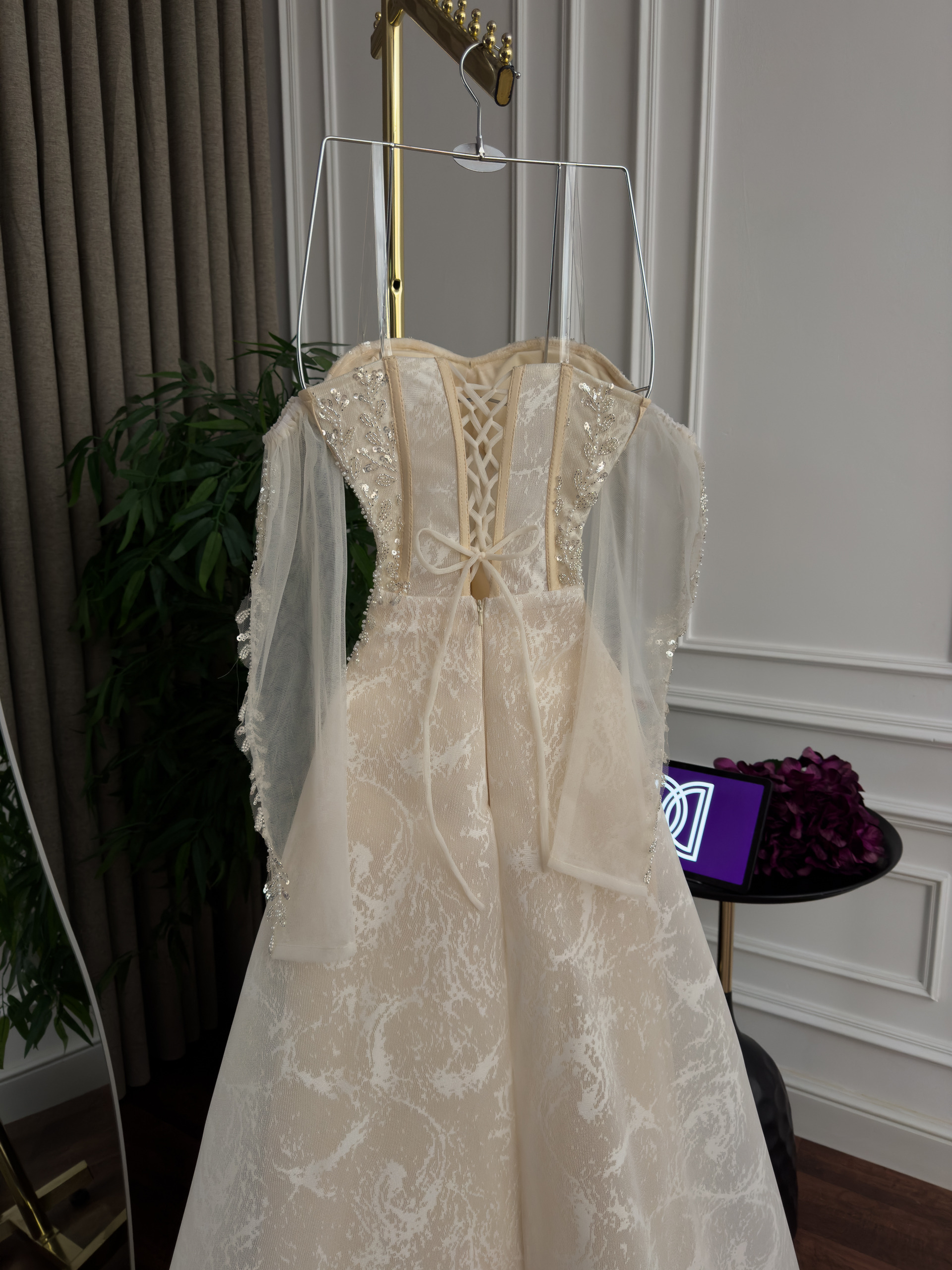 فستان سهرة لون بيج - الصورة 3