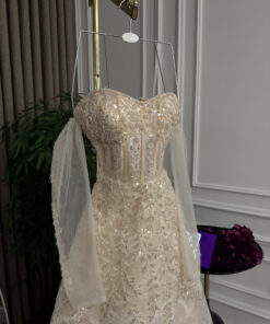 Alternative view of فستان سهرة لون بيج