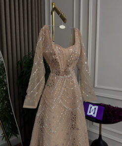 Alternative view of فستان سهرة بيج طويل