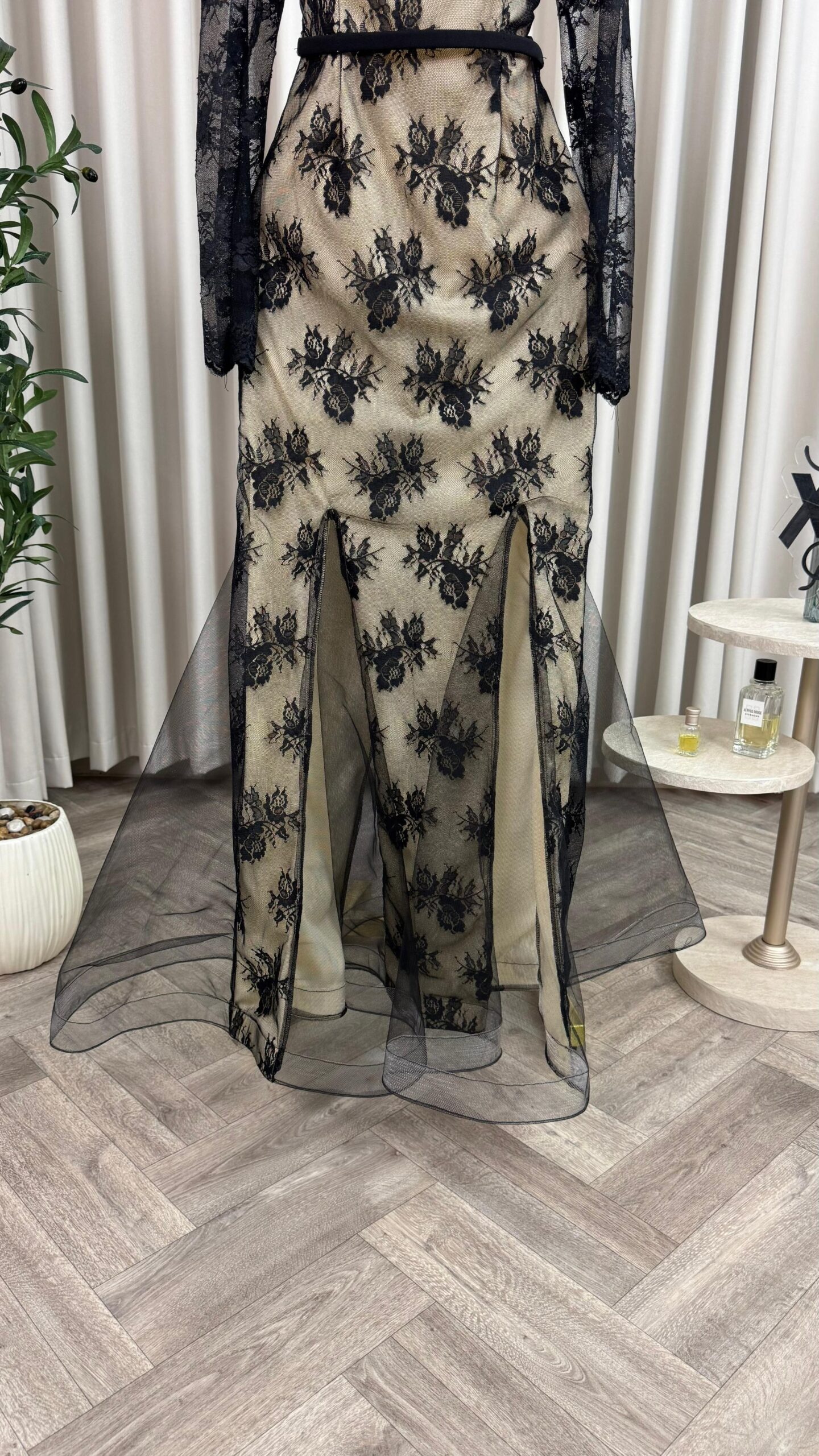 فستان سهرة دانتيل بيج - الصورة 3