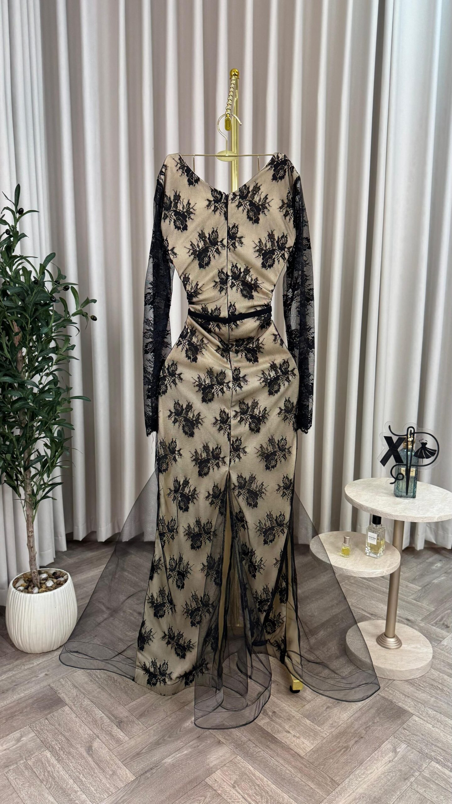 فستان سهرة دانتيل بيج - الصورة 2