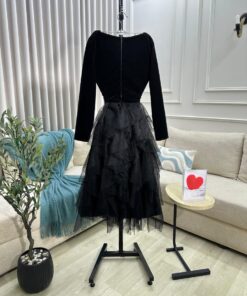 Alternative view of فستان سهرة شتوي جوخ