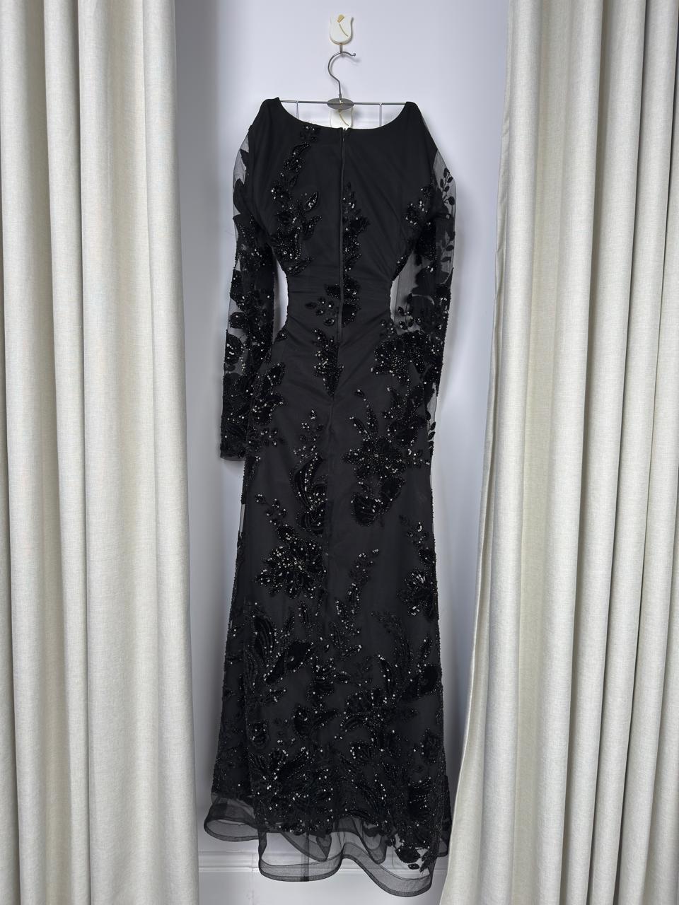 فستان سهرة أسود مطرز - الصورة 5