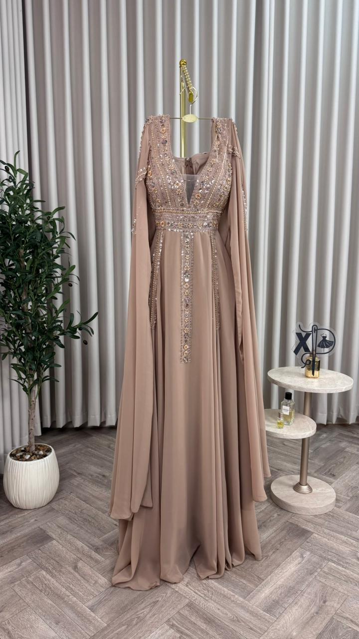 فساتين سهرة ناعمة