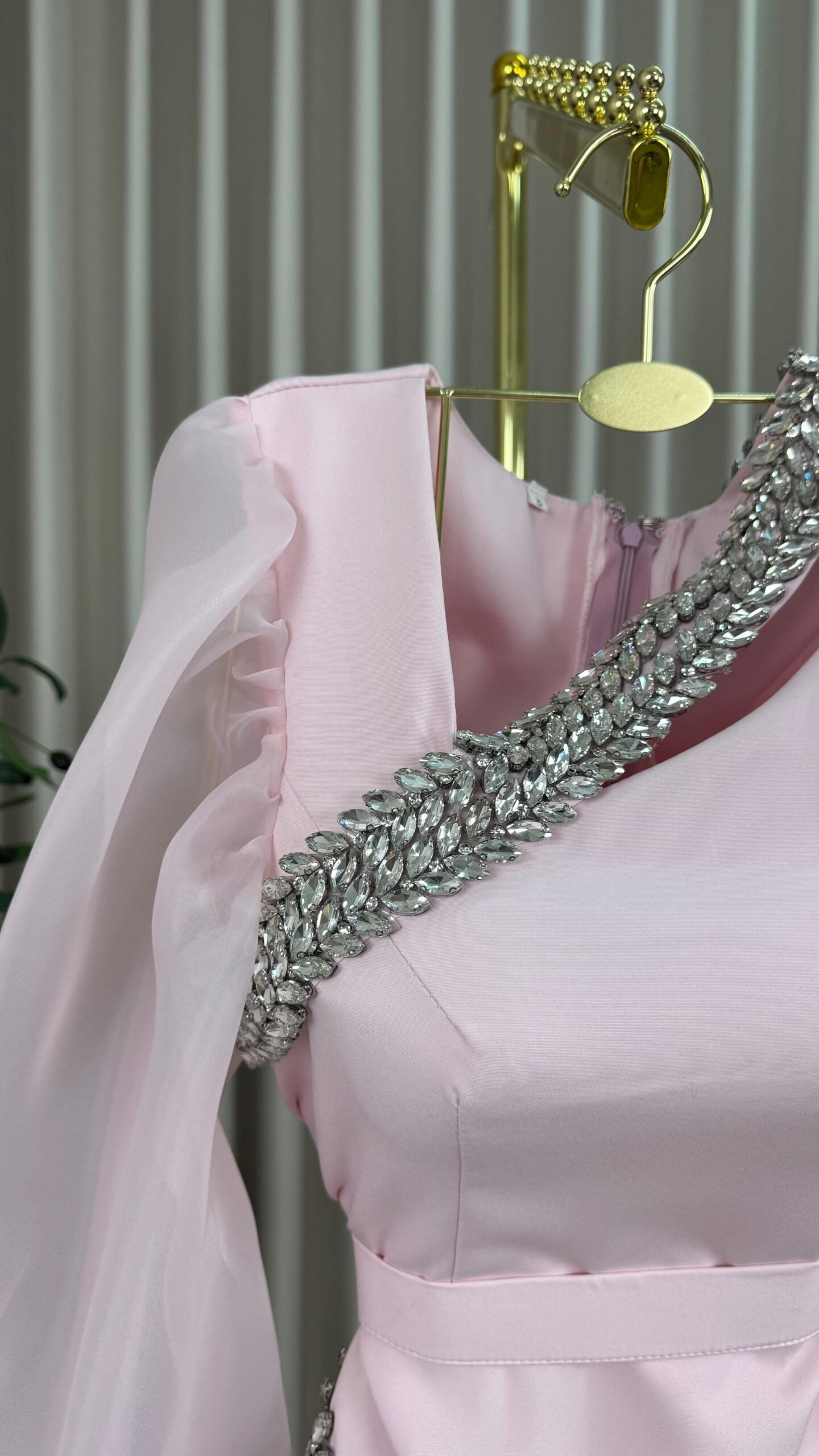 فستان سهرة بلون وردي - الصورة 5