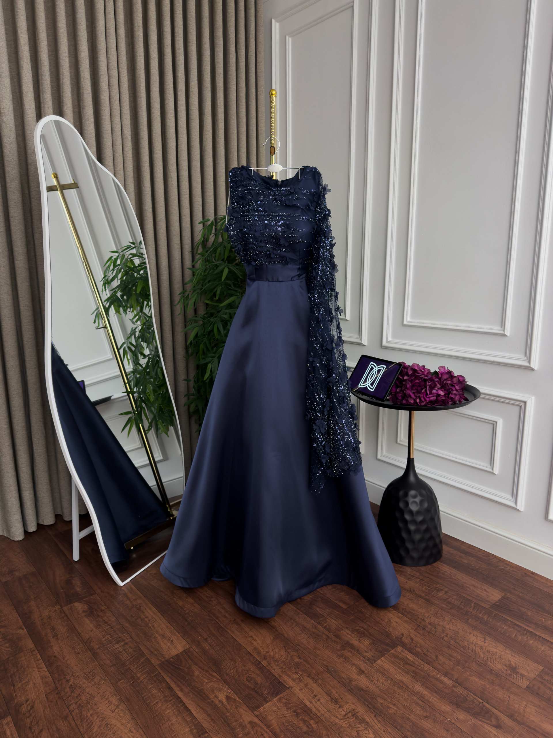 فستان سهرة لون كحلي - الصورة 3