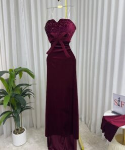 Alternative view of فستان سهرة مخمل طويل