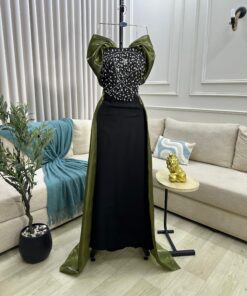 Alternative view of فستان سهرة أسود بذيل طويل