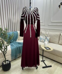 Alternative view of فستان مخمل طويل