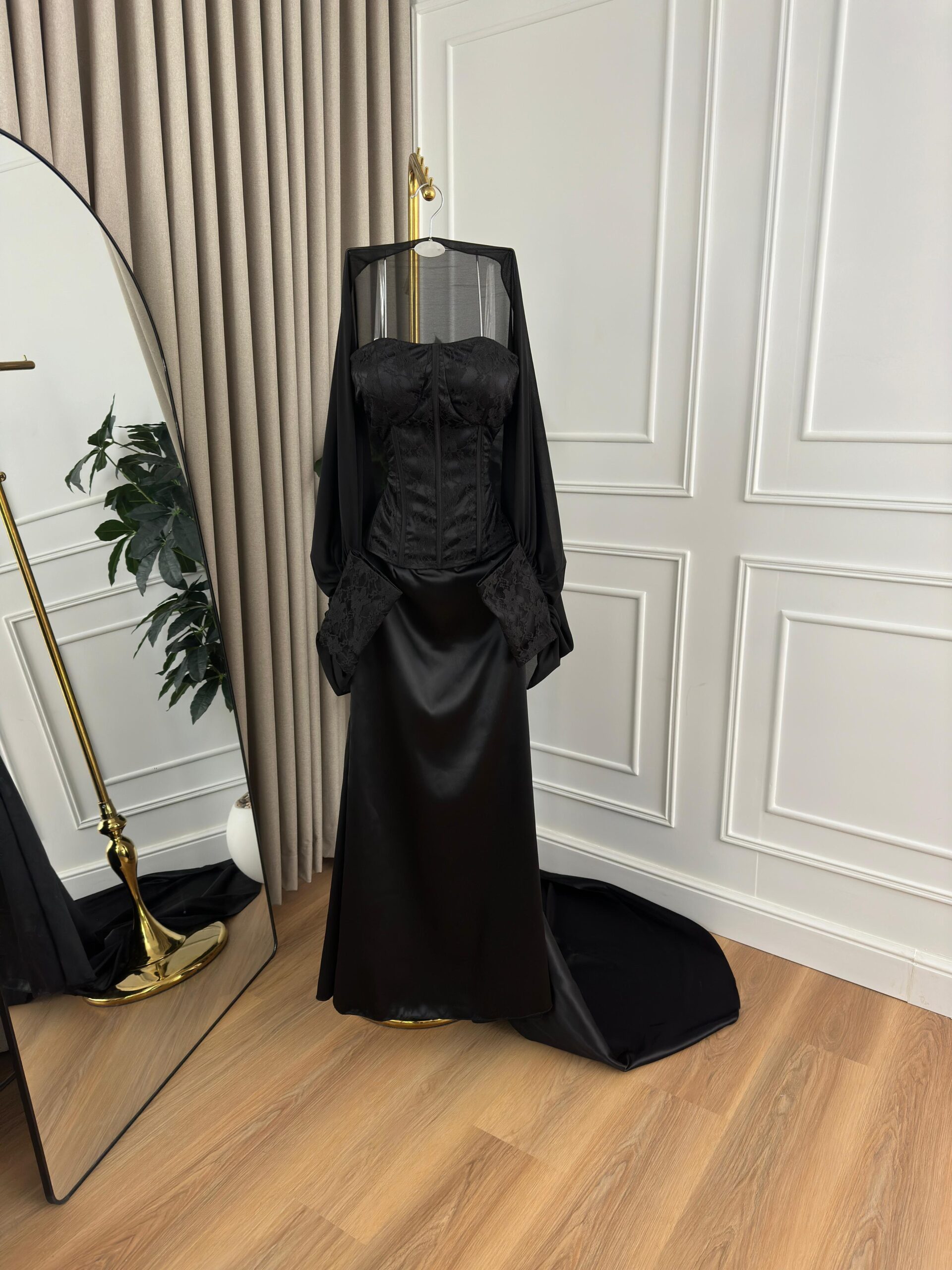 فستان سهرة لون اسود - الصورة 2