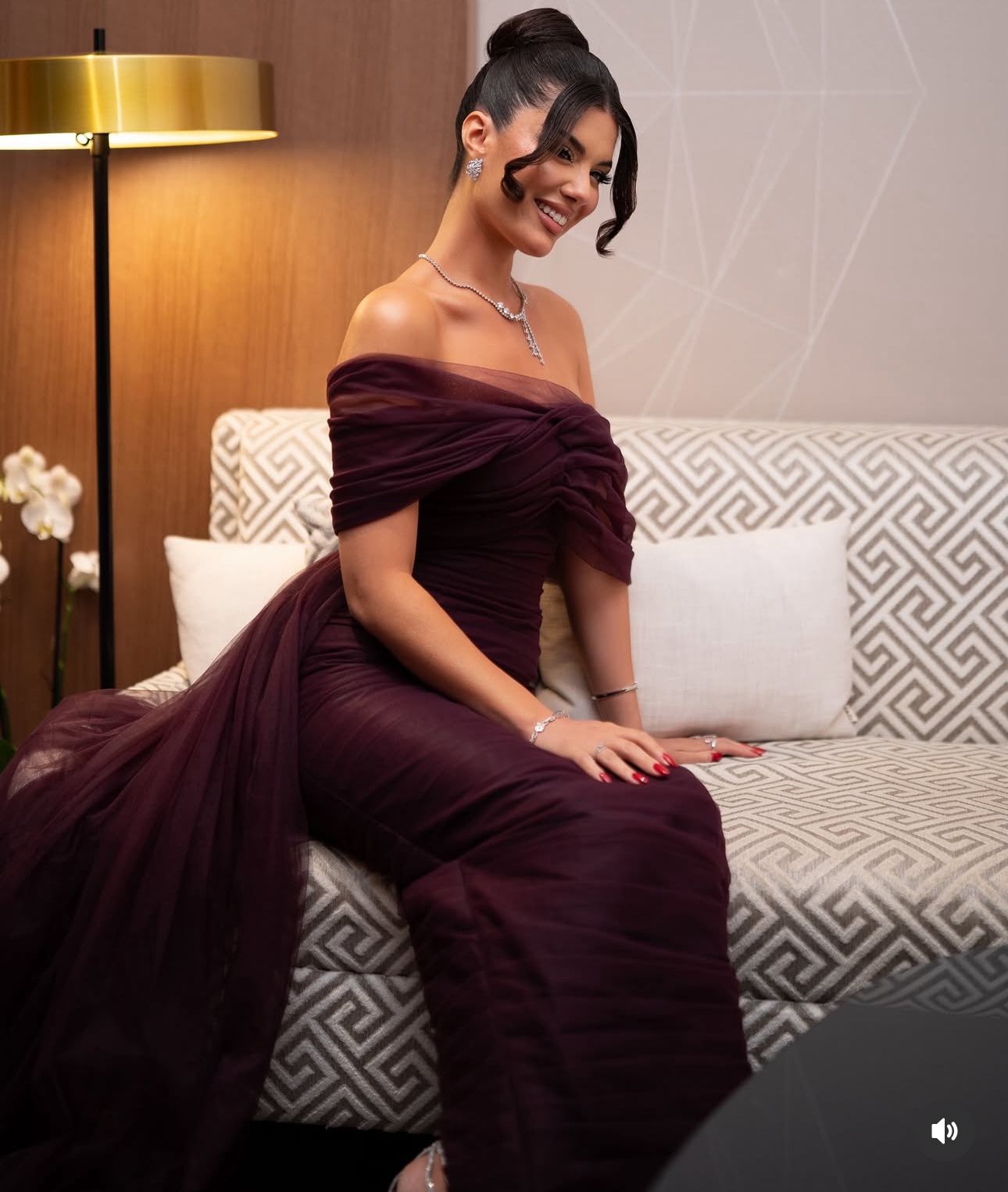 فستان سهرة برغندي - الصورة 3