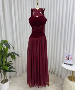 Alternative view of فستان سهرة شتوي جوخ