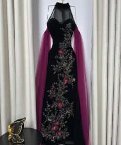 Alternative view of فستان سهرة شتوي جوخ