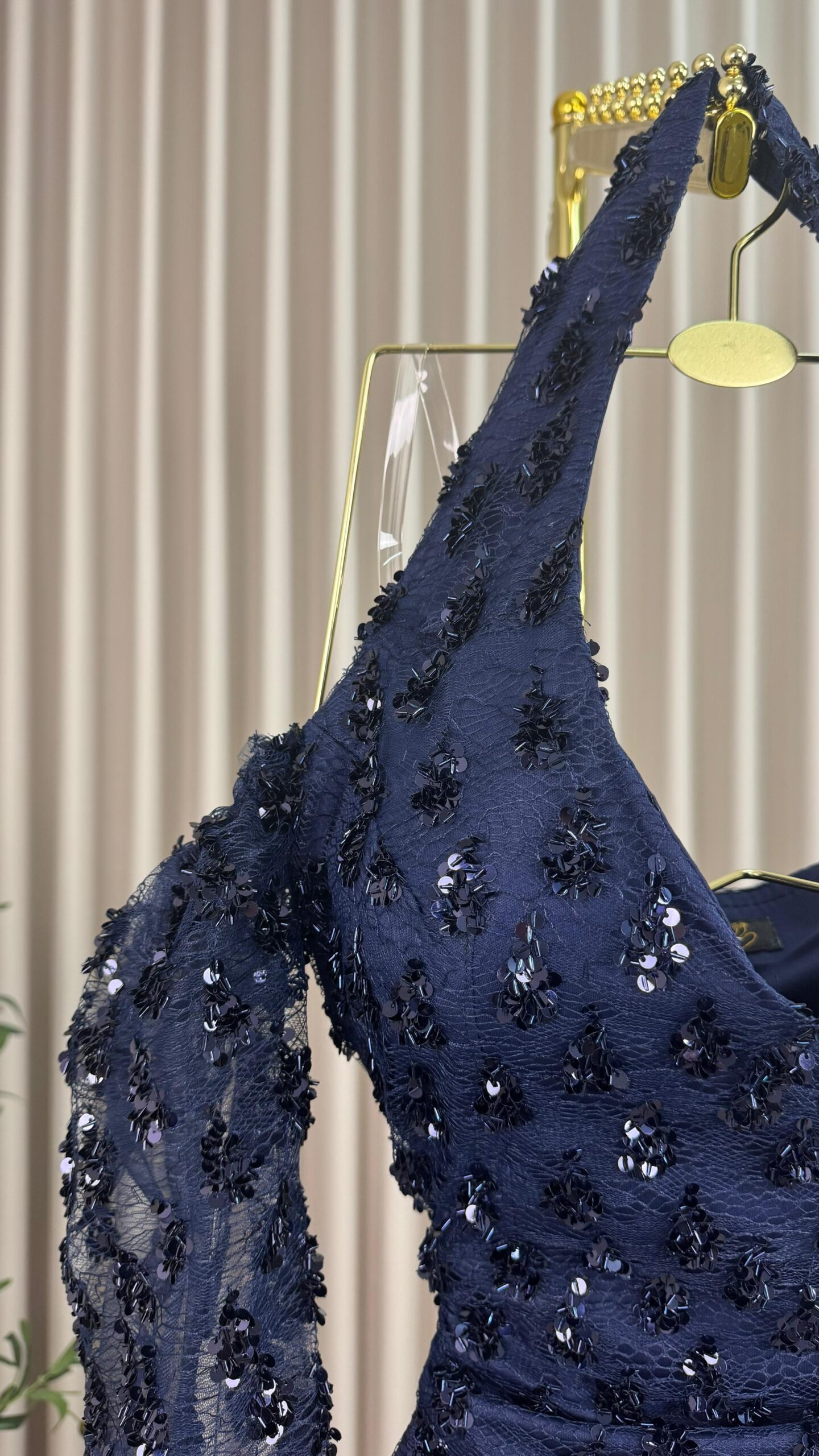 فستان سهرة لون أزرق داكن - الصورة 5