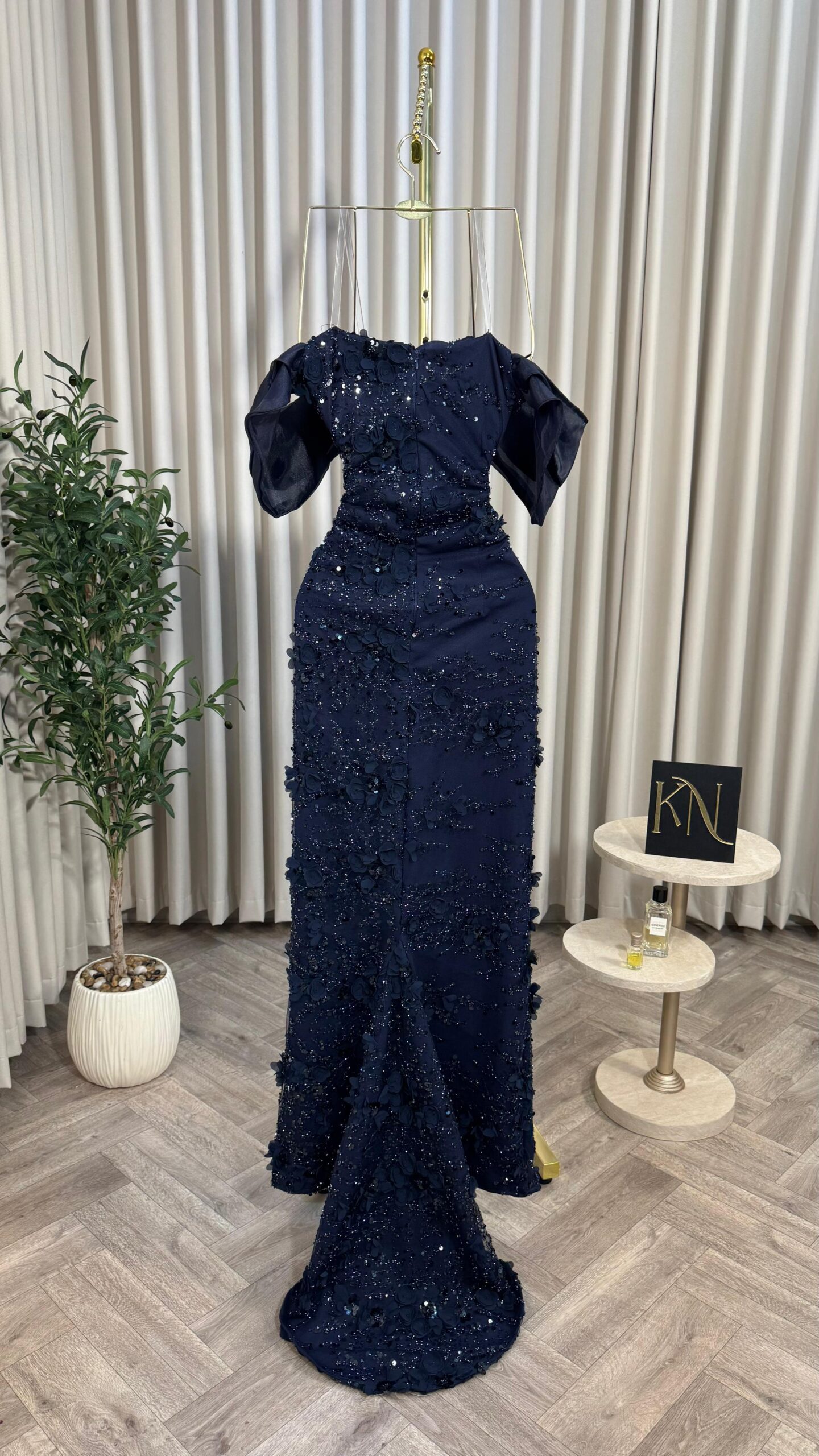 فستان مناسبة فخم وأنيق - الصورة 3