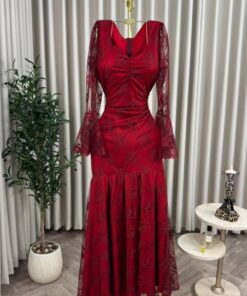 Alternative view of فستان سهرة لون أحمر دانتيل