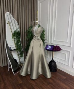 فستان سهرة بدون أكمام