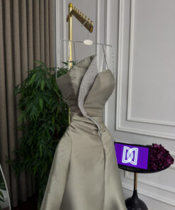 Alternative view of فستان سهرة بدون أكمام