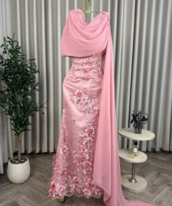 فستان سهرة بلون وردي