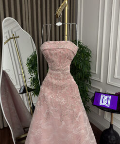 Alternative view of فستان سهرة لون وردي طويل