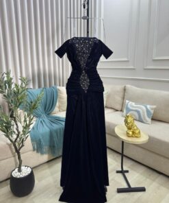 فستان سهرة مخمل