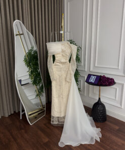 Alternative view of فستان سهرة لون أبيض كريمي