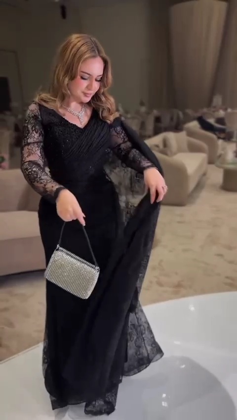 فستان سهرة أسود دانتيل - الصورة 2