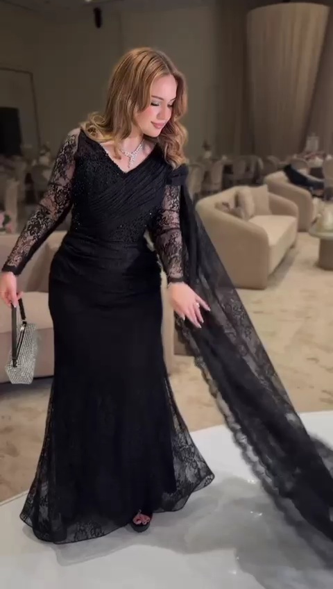 فساتين سهرة دانتيل