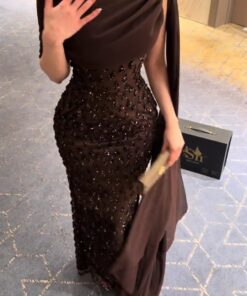 فستان سهرة بلون البني