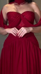 فساتين سهرة لون احمر