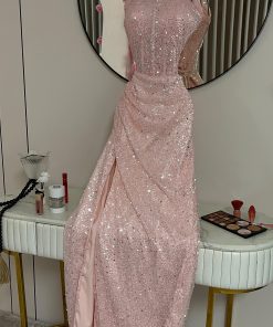 فستان سهرة بلون وردي