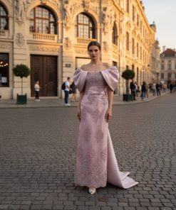 فستان سهرة بلون وردي