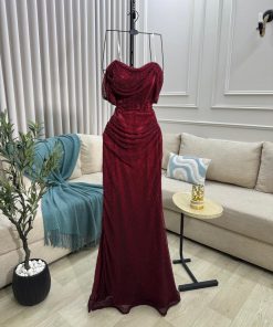 فستان سهرة أحمر إطلالة ساحرة لا تُقاوم