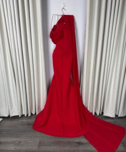 Alternative view of فستان سهرة بلون الأحمر