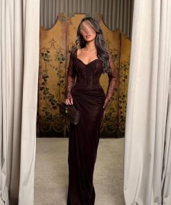 فستان سهرة بني مخمل