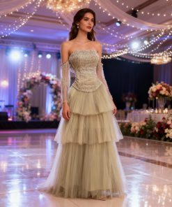 فستان سهرة أخضر مزخرف بالخرز من روزيتا بأكمام شفافة