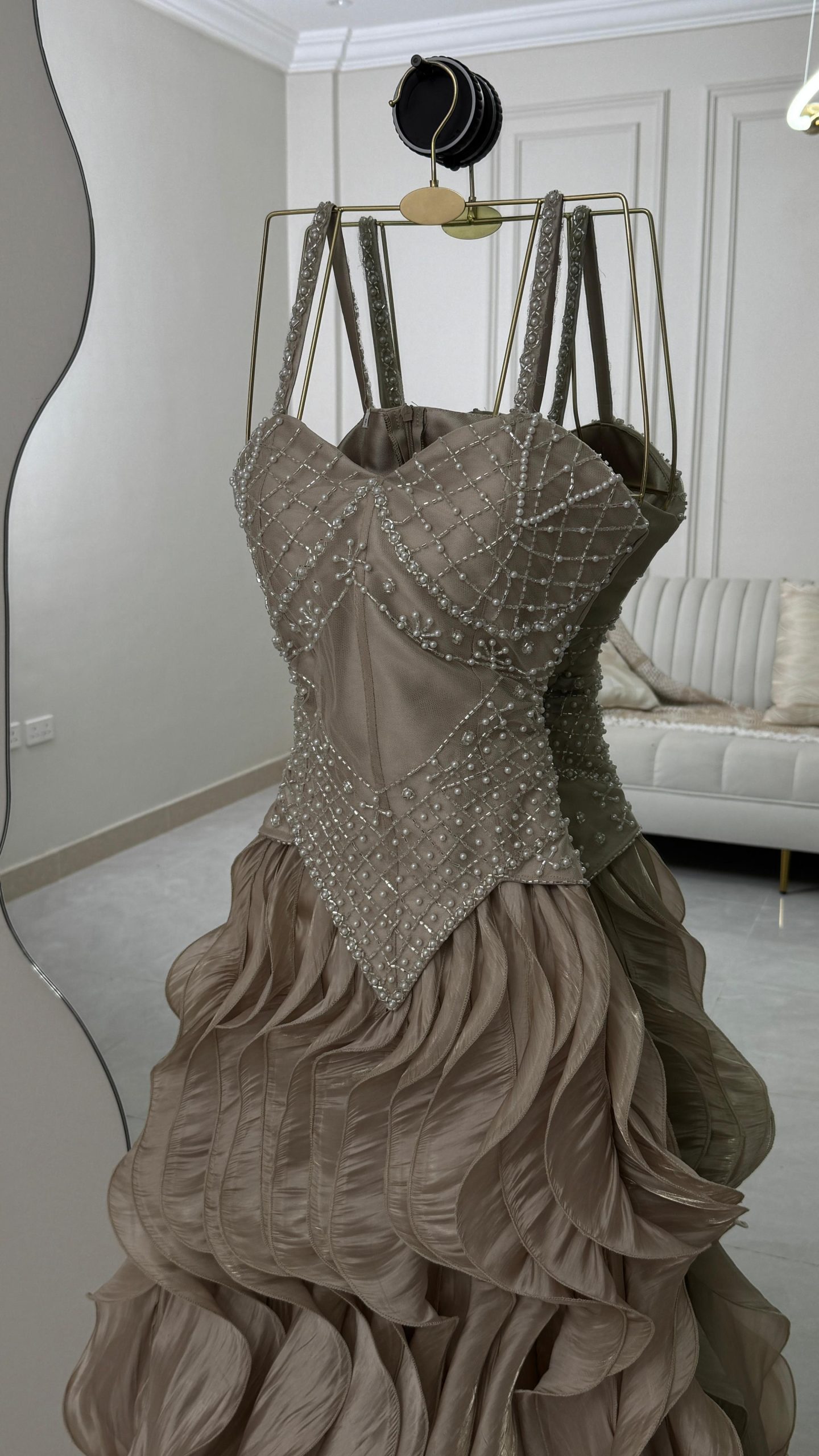 فستان سهرة فاخر من أناقة لا مثيل لها في كل مناسبة - الصورة 5