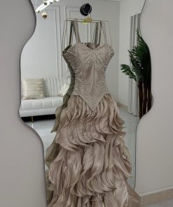 فستان سهرة فاخر من أناقة لا مثيل لها في كل مناسبة